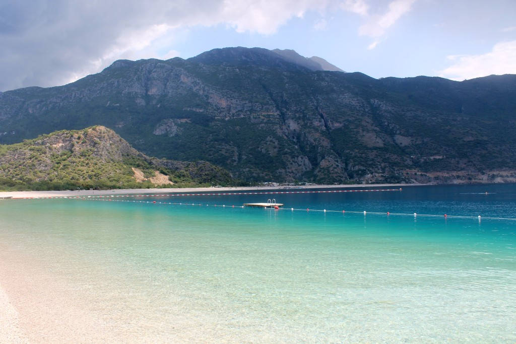 Picture 3 of The beach has the greenest water in the world