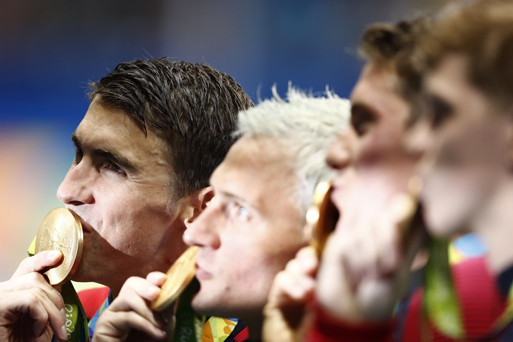 Picture 12 of The beautiful moment of Michael Phelps in the 2016 Olympics