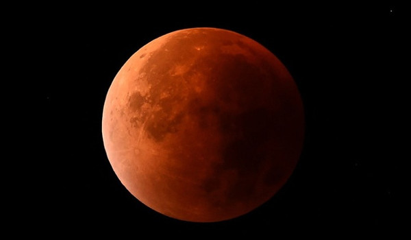 Picture 16 of The beautiful 'super moon' around the world