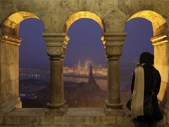Picture 7 of The beautiful world goes through April