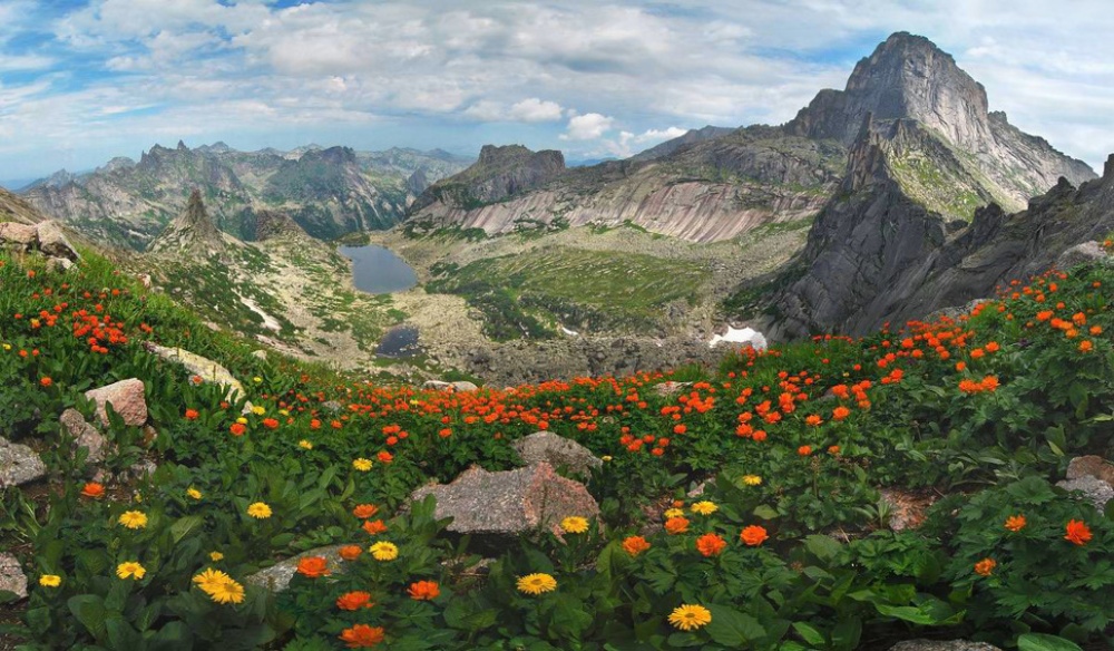 Picture 10 of The beauty of 'hard to resist' of 20 places in the world when spring comes