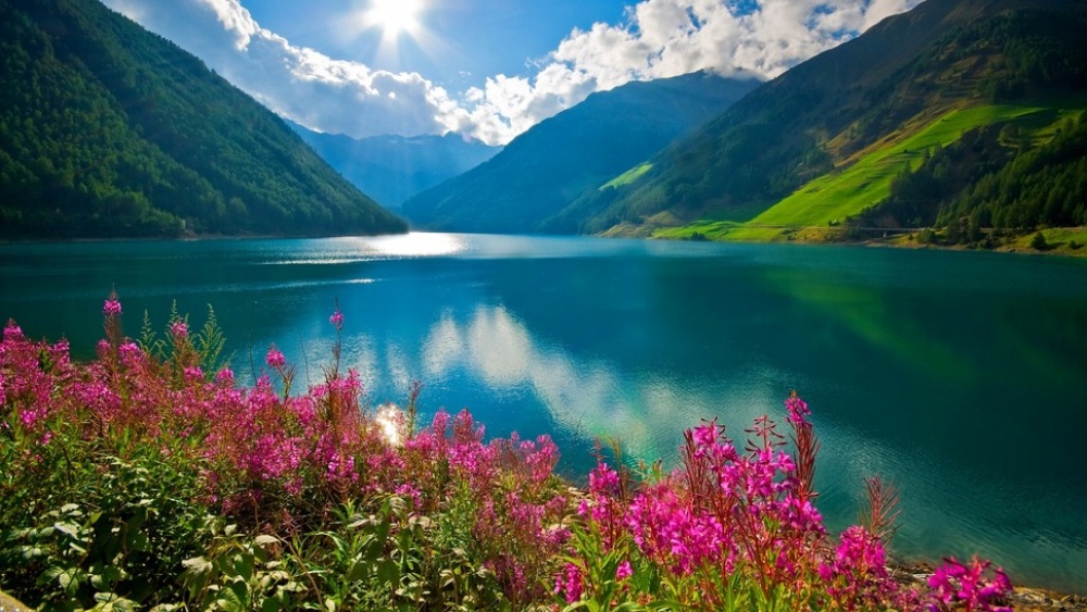 Picture 8 of The beauty of 'hard to resist' of 20 places in the world when spring comes