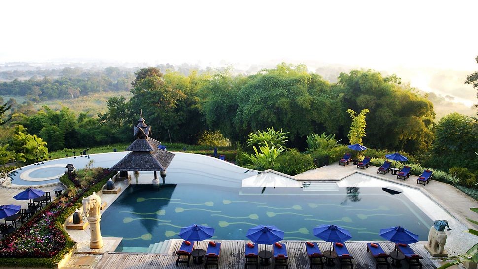 Picture 10 of The best infinity pool in the world