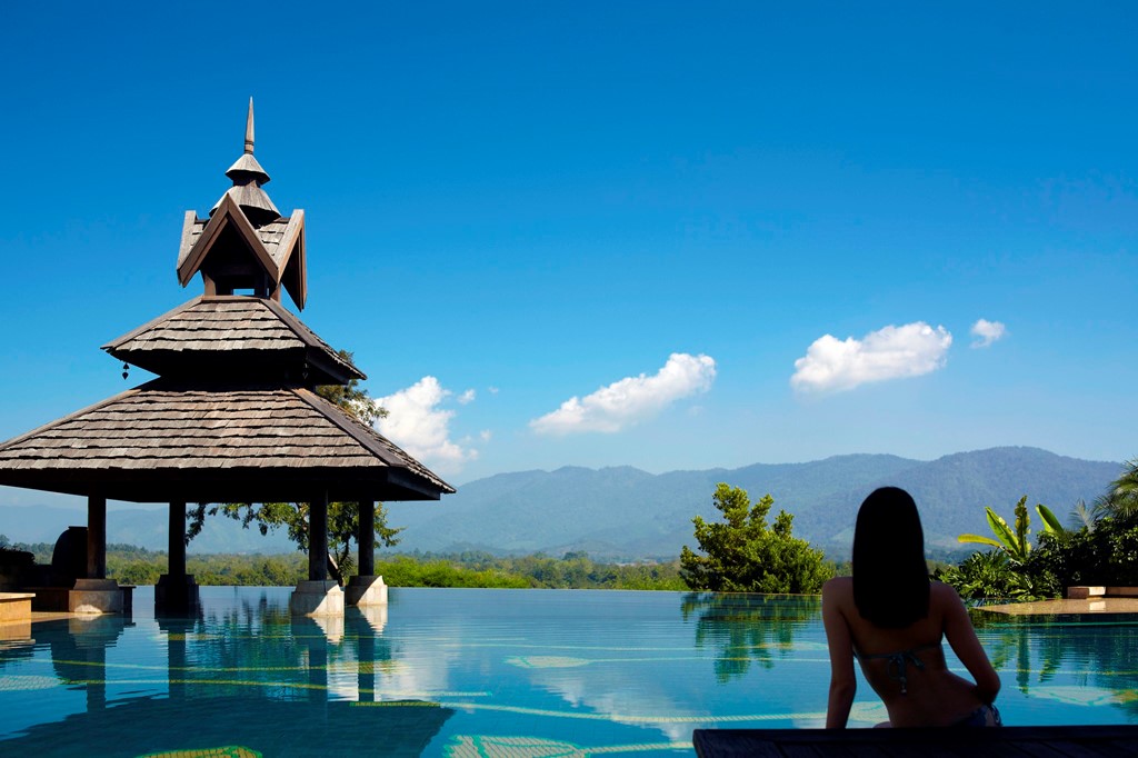 Picture 11 of The best infinity pool in the world
