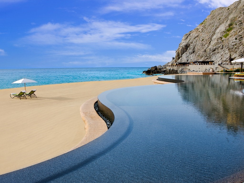 Picture 3 of The best infinity pool in the world