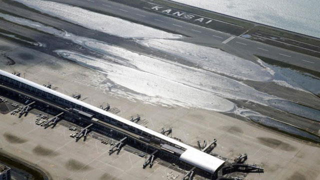 Picture 10 of The biggest super typhoon Jebi in the past 25 years devastated Japan