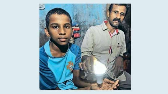 Picture 1 of The boy has the miraculous ability: lighting electricity with skin