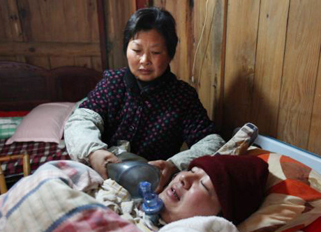 Picture 1 of The boy survived thanks to a homemade breathing aid