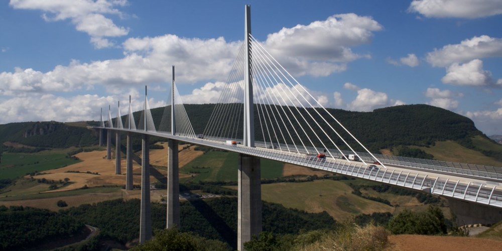 Picture 11 of The bridges have impressive architecture