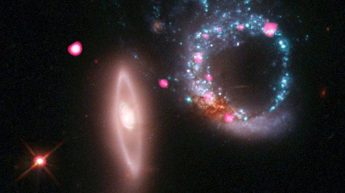 Picture 1 of The bright galaxy takes the scientist to the early universe