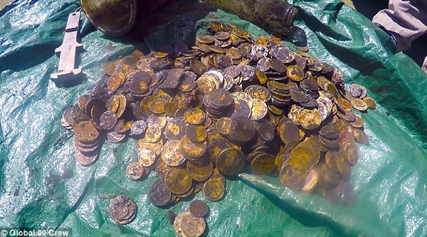 The Case Accidentally Discovered Ancient Treasure Under The Sea