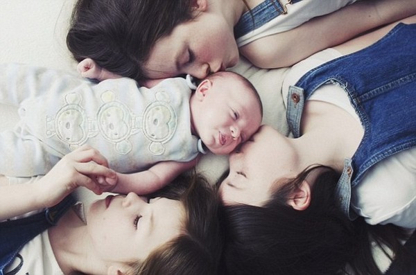 Picture 3 of The case of a newborn baby who speaks is extremely rare