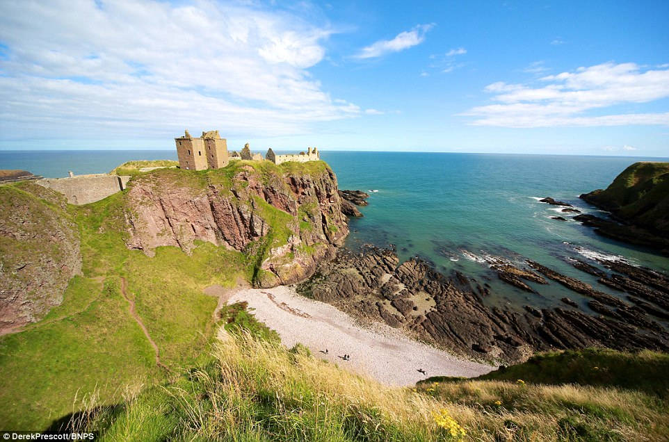 Picture 12 of The castles are deserted with beauty
