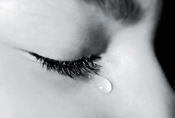 The cause of crying determines the composition of tears