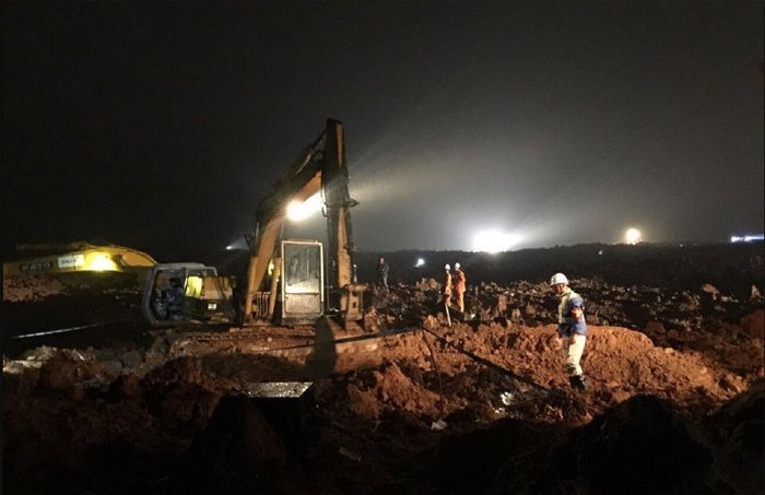 Picture 1 of The cause of the landslide caused 33 buildings to collapse in China