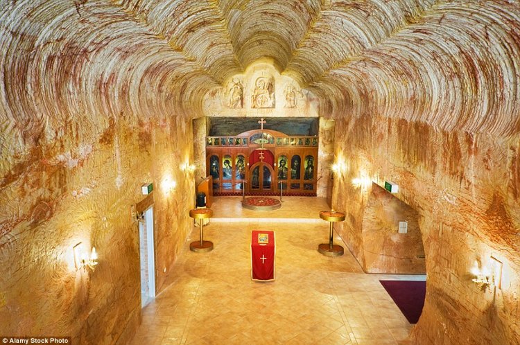Picture 11 of The churches have strange structures in the world