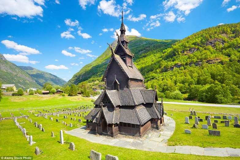 Picture 18 of The churches have strange structures in the world