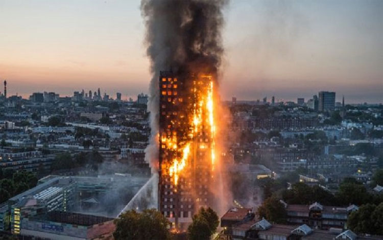 Picture 1 of The cladding layer caused fire to submerge London condominium