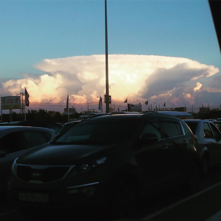 Picture 5 of The cloud of