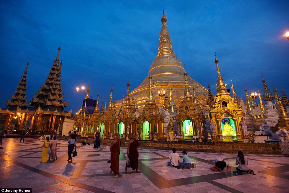 Picture 8 of The color of Buddhism is impressive throughout Asia
