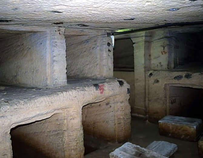 Picture 4 of The con man found out about a thousand-year-old tomb