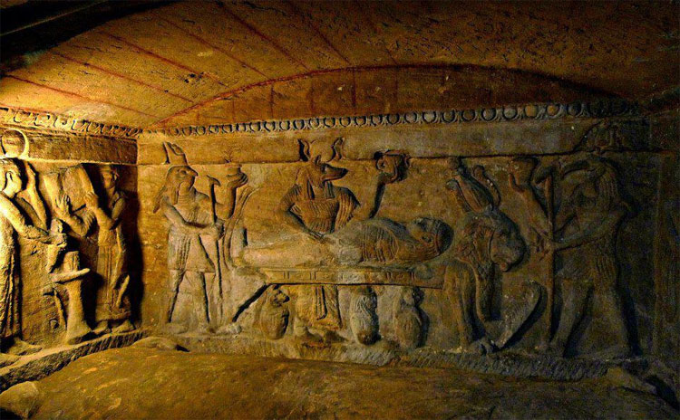 Picture 5 of The con man found out about a thousand-year-old tomb