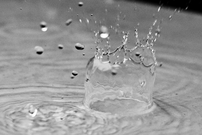 Picture 1 of The concentration of mercury in the rainwater of the US has been so dangerous