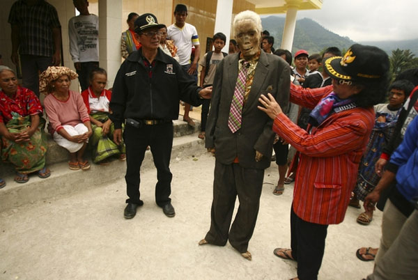 Picture 6 of The corpse turned on the coffin to go home: Scientist headache