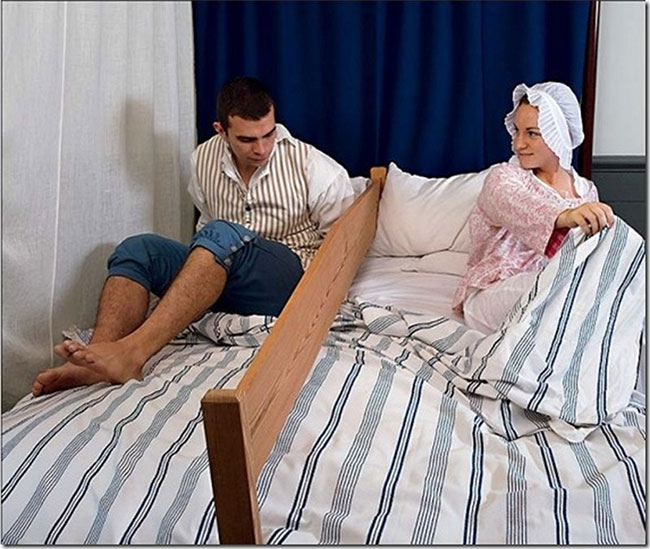 Picture 15 of The custom of dating 1-0-2 love affair from past to present