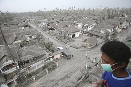 Picture 1 of The danger of Indonesian volcano