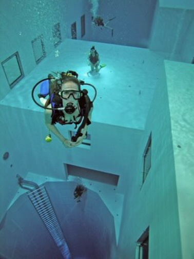 Picture 5 of The deepest swimming pool in the world