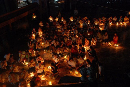 Picture 6 of The demonic nocturnal festivities stir up from East to West