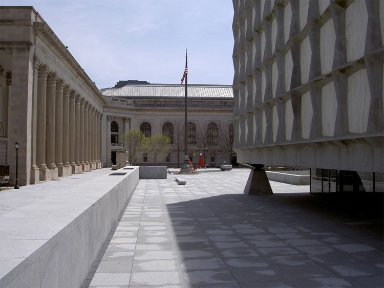 Picture 5 of The design of Yale University library helps protect old books from the sun