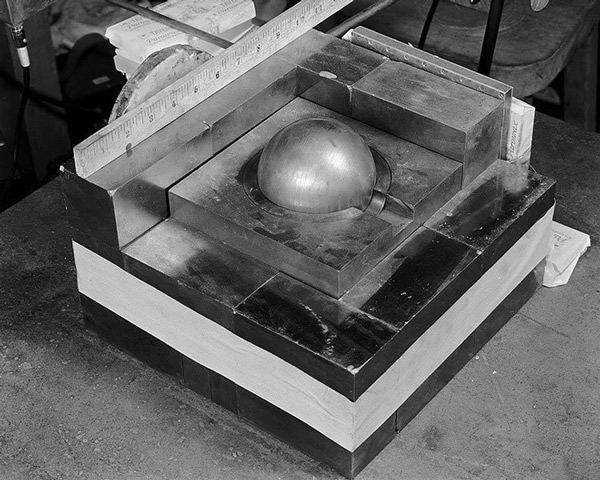Picture 3 of The Devil's core - the nuclear radioactive core has killed two scientists