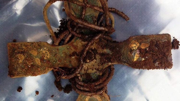 Picture 1 of The discoverer of Viking treasure is rewarded with 2.5 million USD