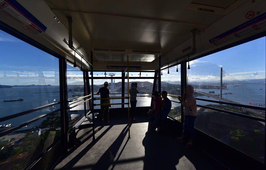 Picture 4 of The 'double-decker bus' cable car floats above Ha Long Bay