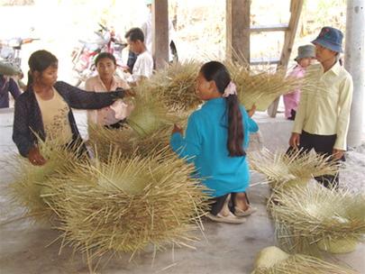 Picture 1 of The Eagle Conservation Project receives an international award
