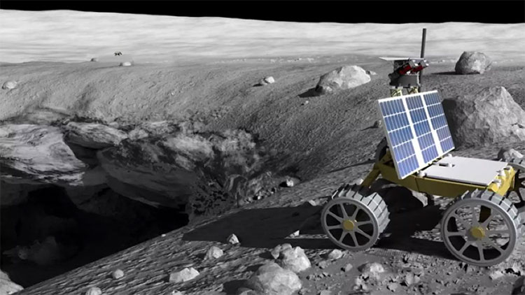 Picture 2 of The Earth's Moon is a giant platinum storehouse?