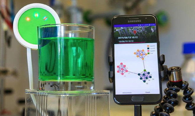 Picture 1 of The 'electronic blade' was able to taste and distinguish liquids