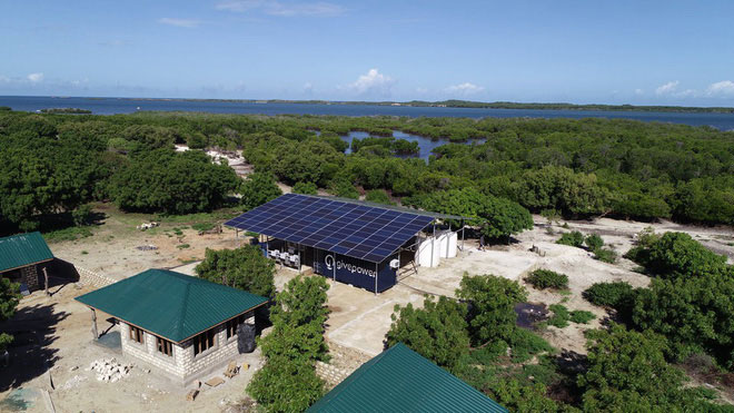 Picture 1 of The factory turns seawater into 75,000 liters of drinking water every day