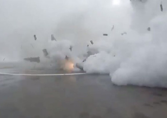 Picture 6 of The Falcon-9 boosters landed on the launch in the sea failed