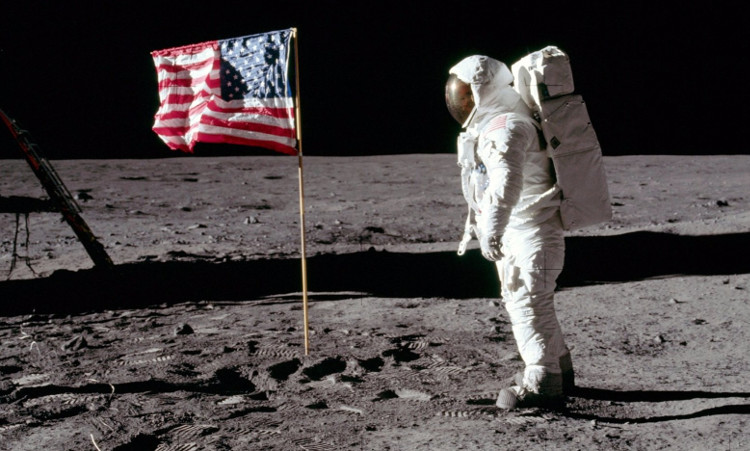 Picture 1 of The fate of American flags plugged in the Moon