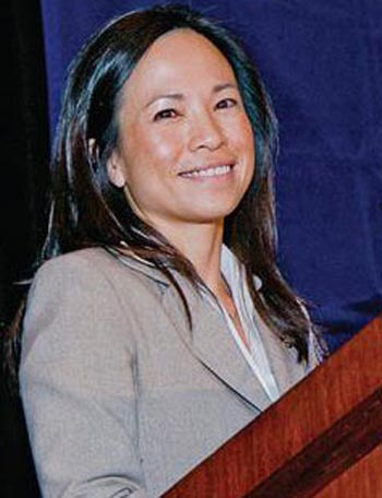 Picture 7 of The female scientists 'brilliant'
