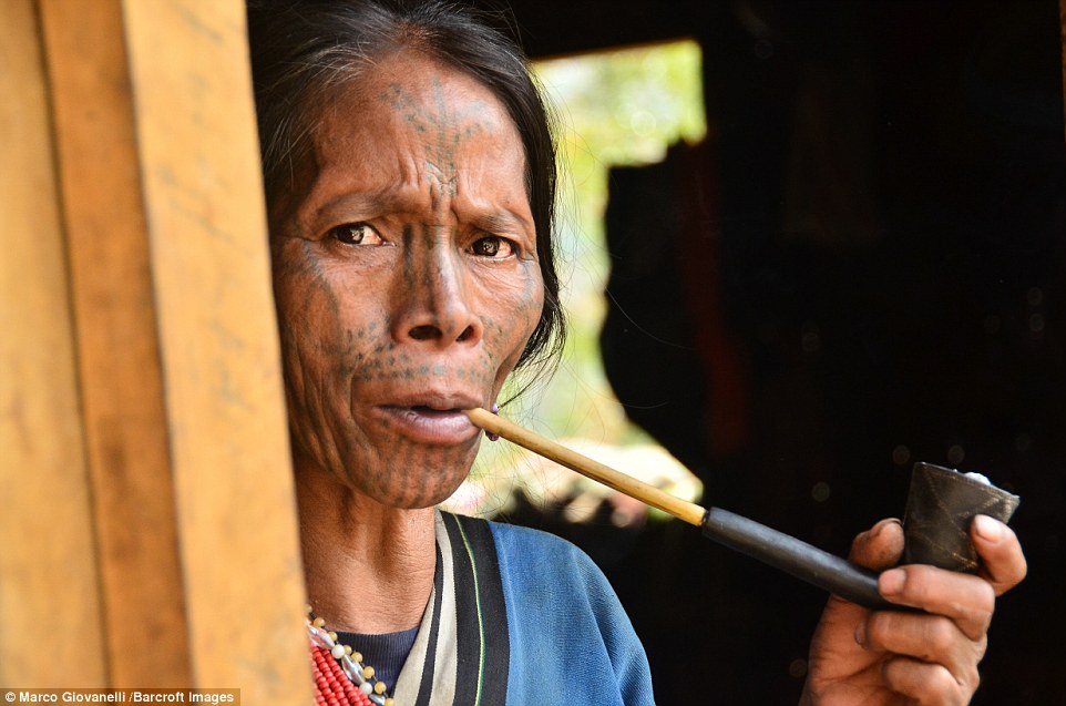 Picture 5 of The female tribe more beautiful face tattoos