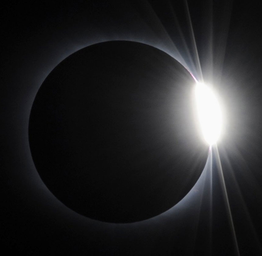 Picture 1 of The final eclipse of the year is about to happen