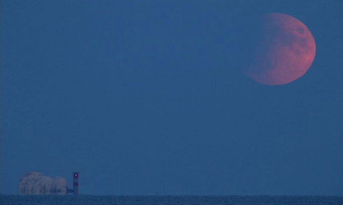 Picture 4 of The final lunar images of the year in the world