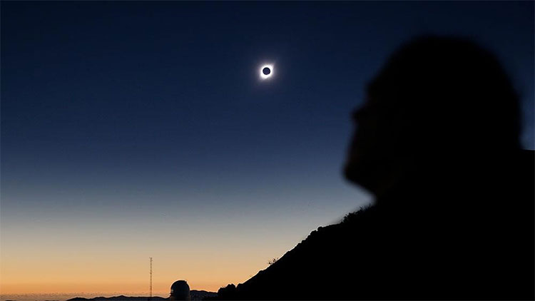 Picture 5 of The final total eclipse of the decade in the South American sky