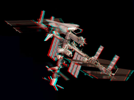 Picture 2 of The first 3D image of an international space station