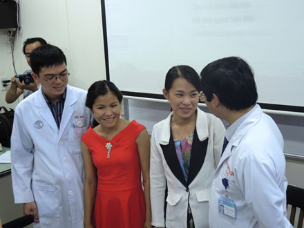 Picture 2 of The first cross-kidney transplant in Vietnam was successful