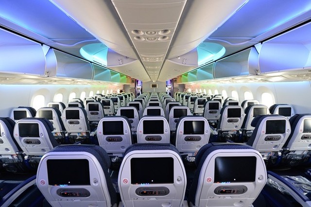 Picture 7 of The first sight of Vietnam Airlines Boeing 787 shipped in the US
